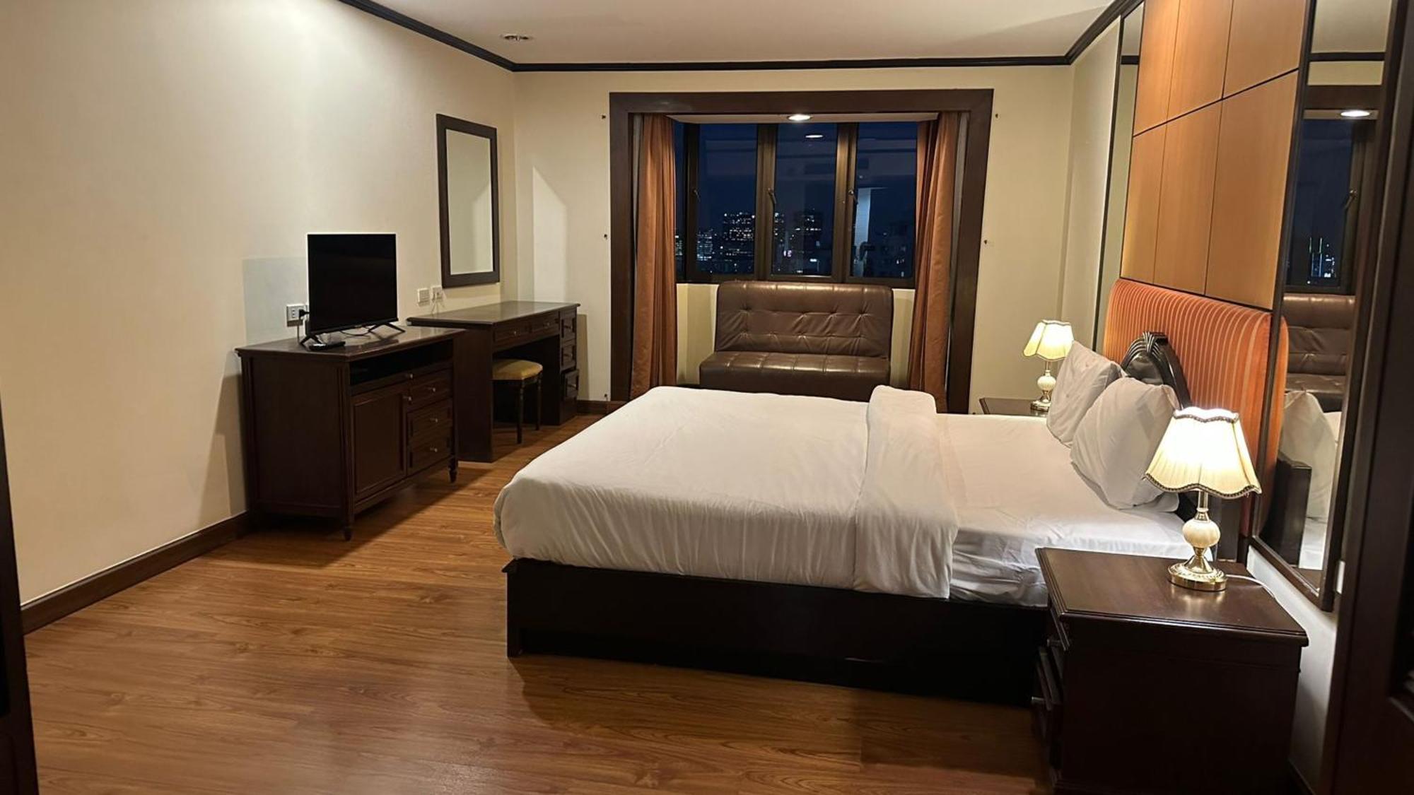 Affordable Serviced Apartments In Nana Omni Tower - Prime Sukhumvit Location Bangkok Zewnętrze zdjęcie
