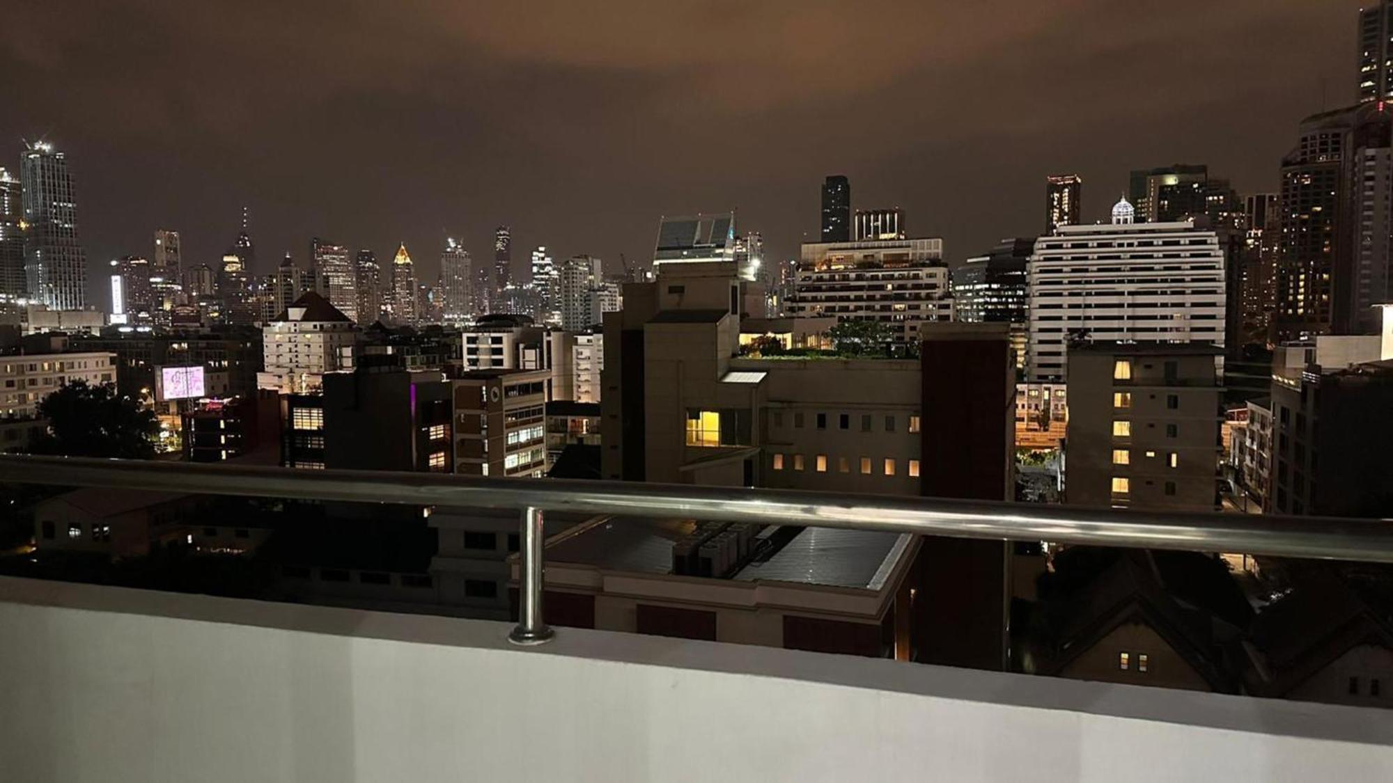Affordable Serviced Apartments In Nana Omni Tower - Prime Sukhumvit Location Bangkok Zewnętrze zdjęcie