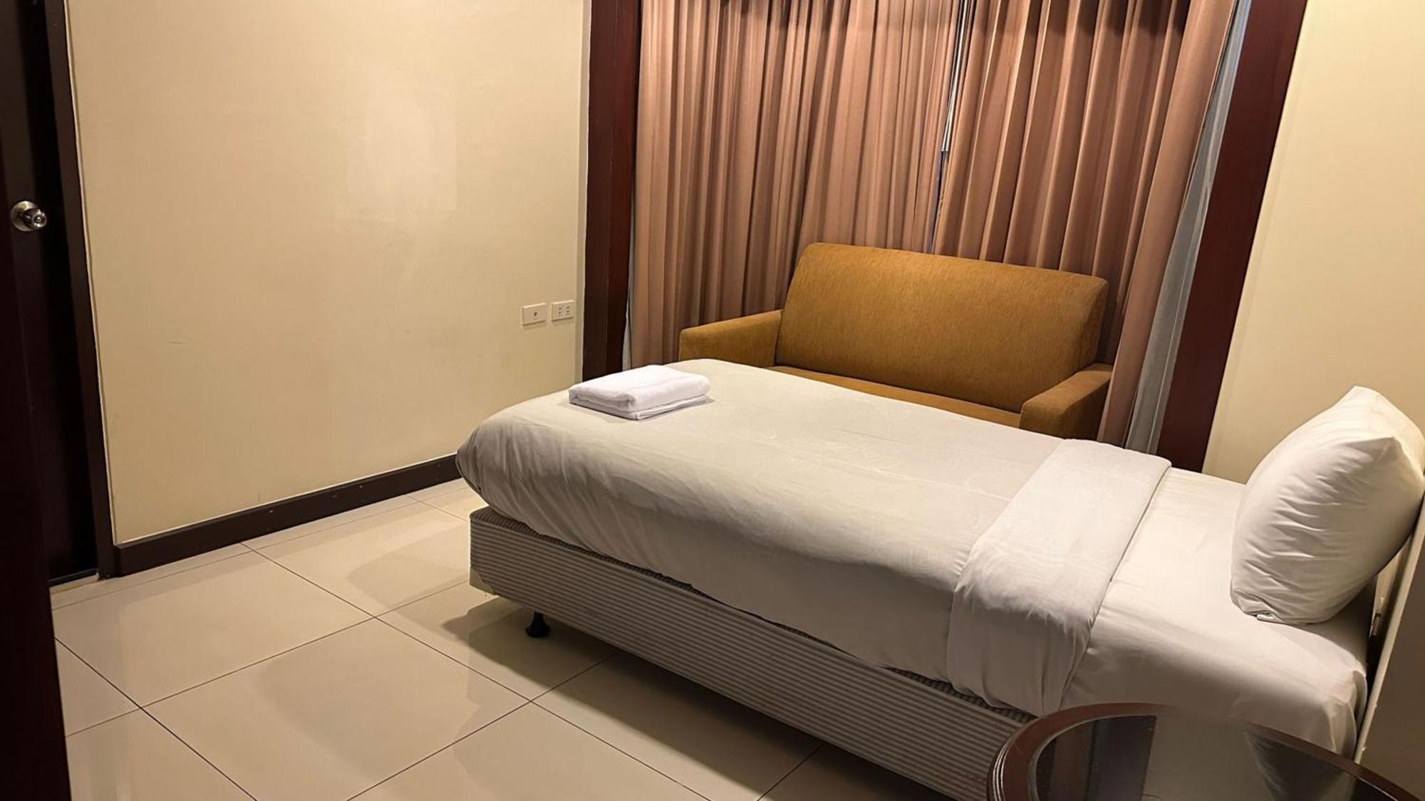 Affordable Serviced Apartments In Nana Omni Tower - Prime Sukhumvit Location Bangkok Zewnętrze zdjęcie