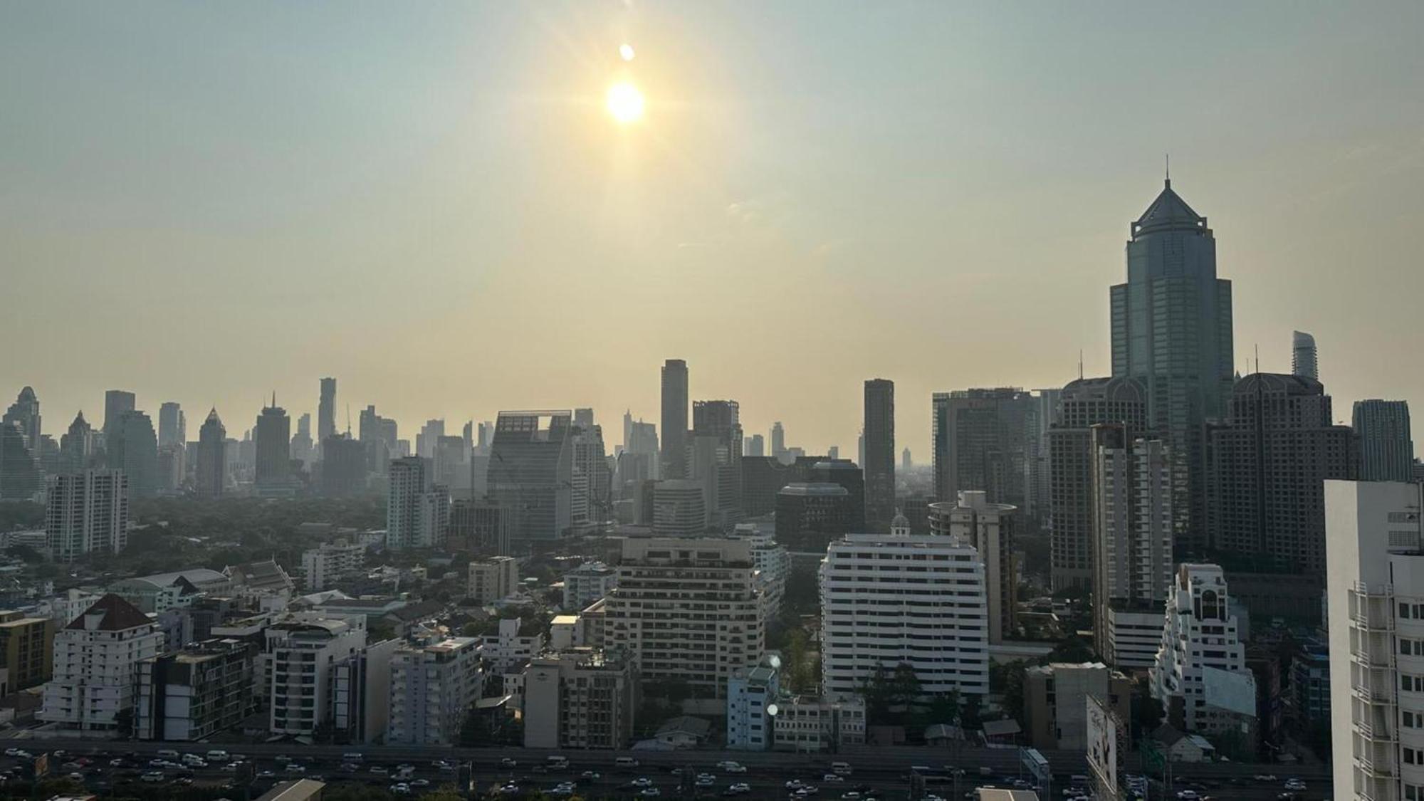 Affordable Serviced Apartments In Nana Omni Tower - Prime Sukhumvit Location Bangkok Zewnętrze zdjęcie