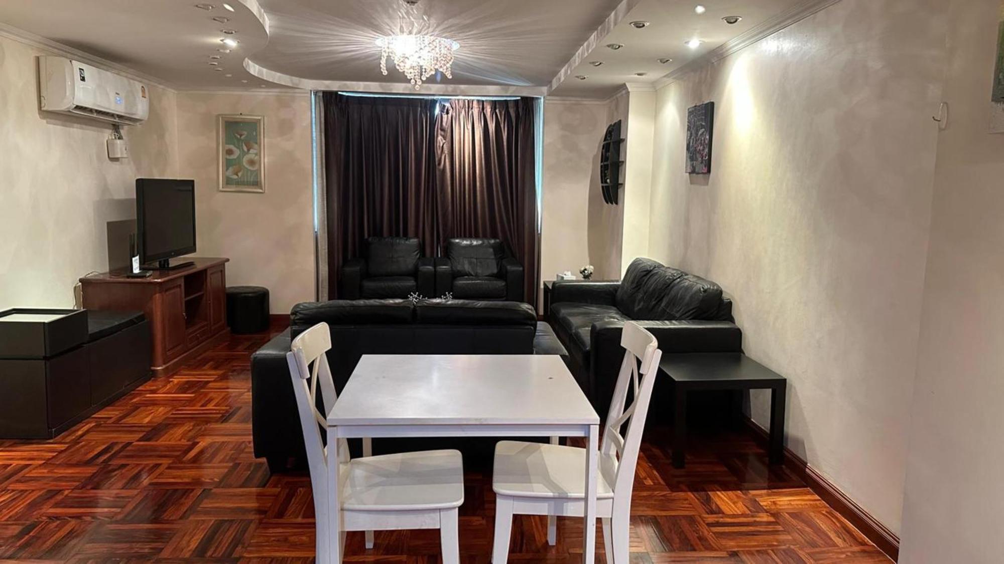 Affordable Serviced Apartments In Nana Omni Tower - Prime Sukhumvit Location Bangkok Zewnętrze zdjęcie