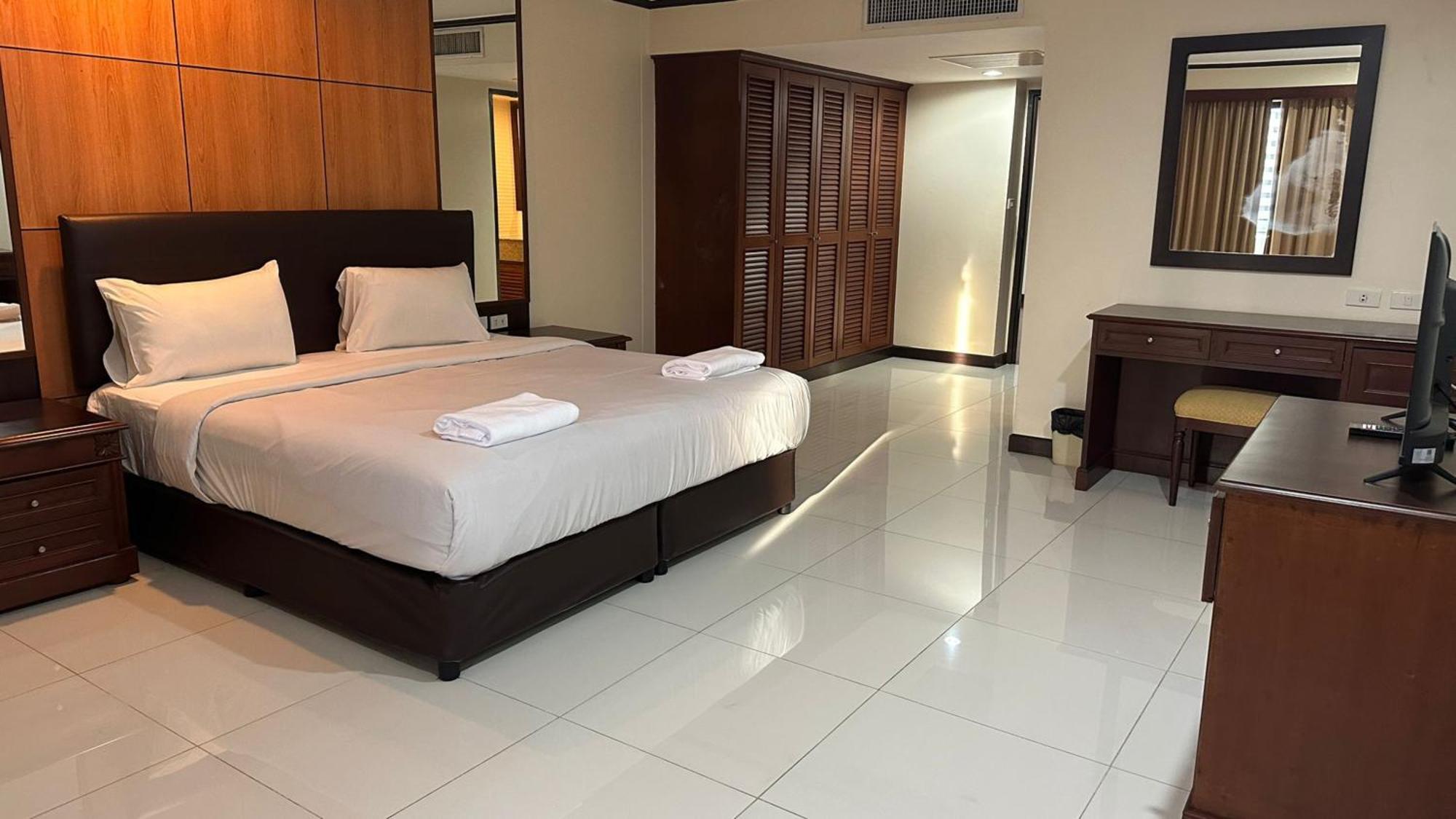 Affordable Serviced Apartments In Nana Omni Tower - Prime Sukhumvit Location Bangkok Zewnętrze zdjęcie