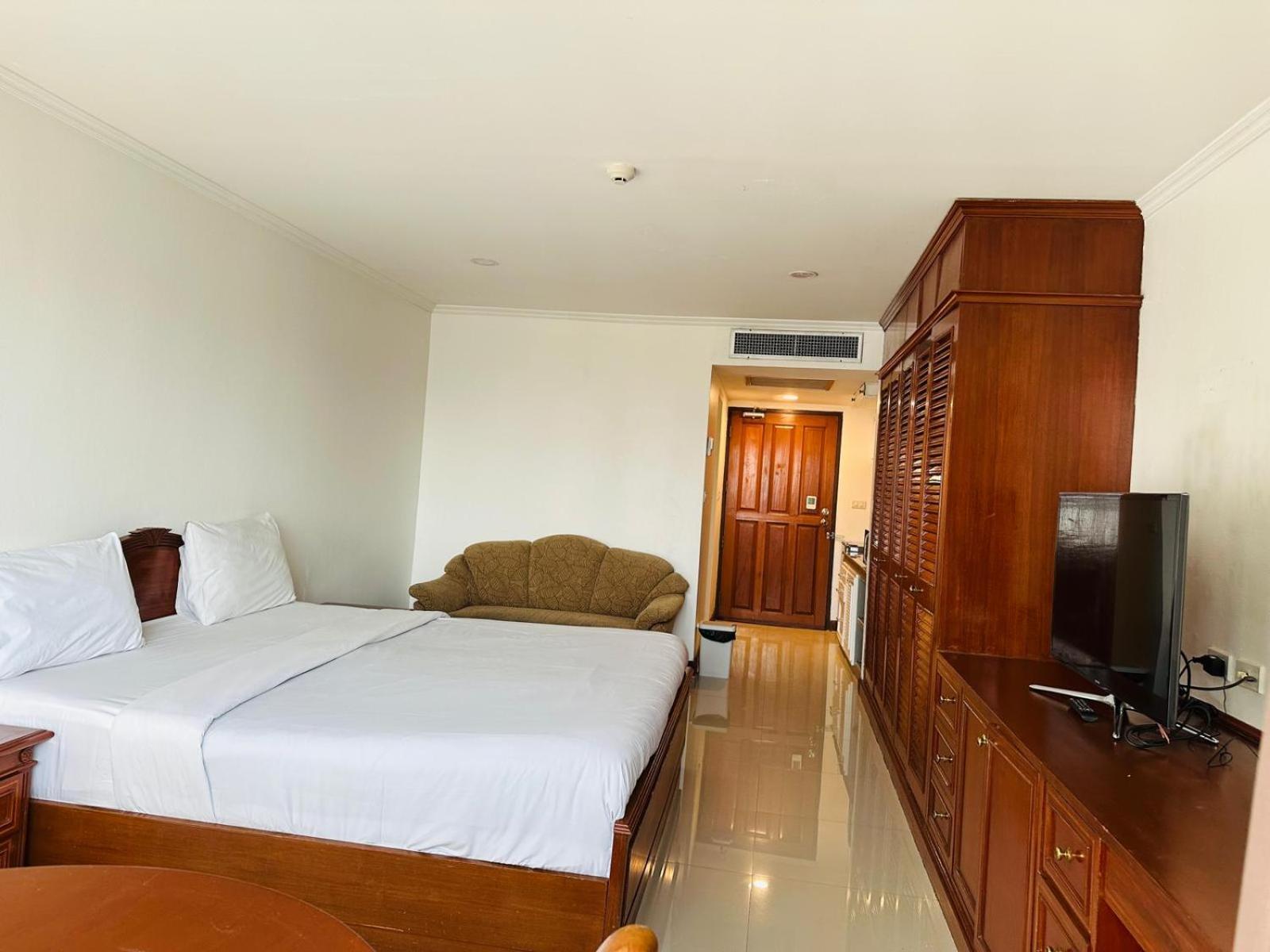 Affordable Serviced Apartments In Nana Omni Tower - Prime Sukhumvit Location Bangkok Zewnętrze zdjęcie