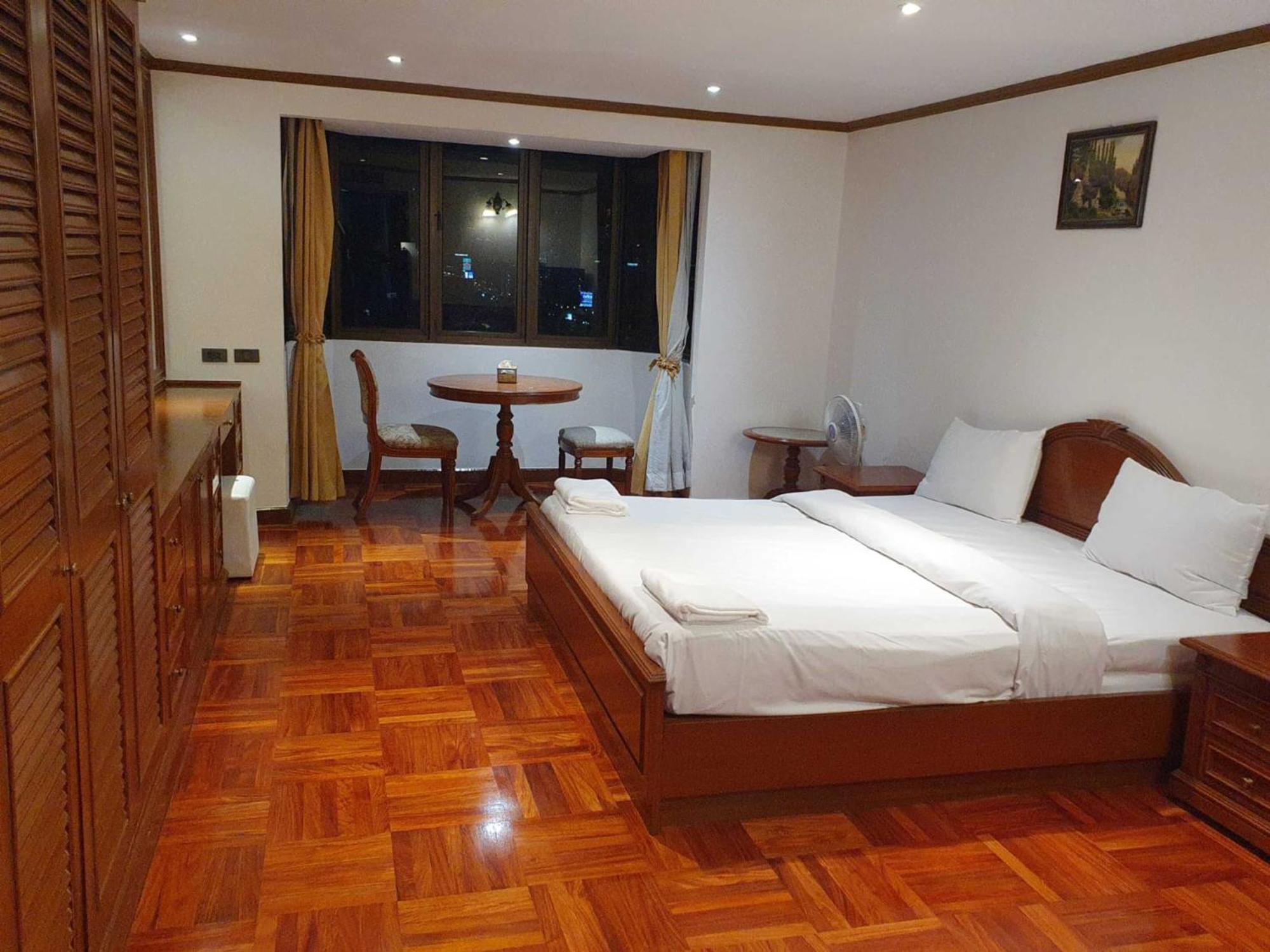 Affordable Serviced Apartments In Nana Omni Tower - Prime Sukhumvit Location Bangkok Zewnętrze zdjęcie